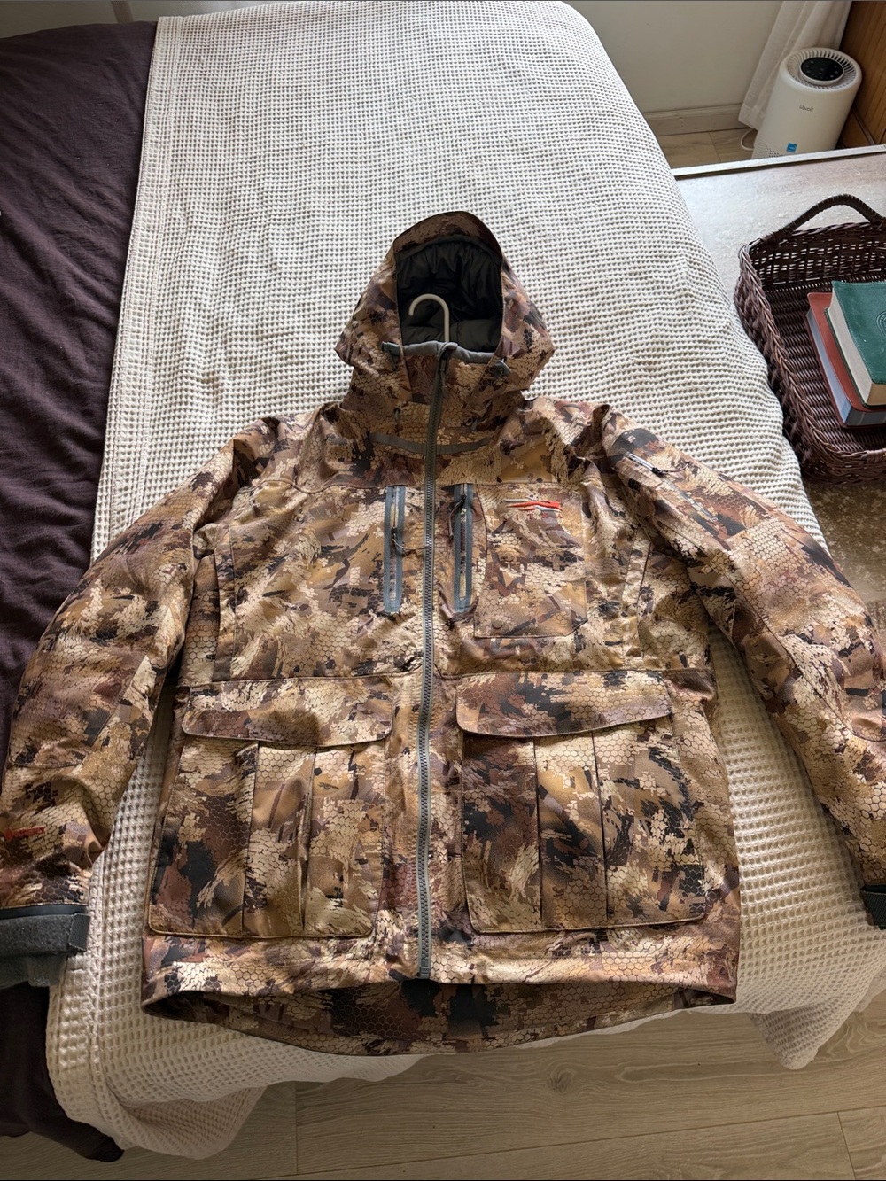 Men's Insulated Ski & Snowboard Jacket in Brown Camo